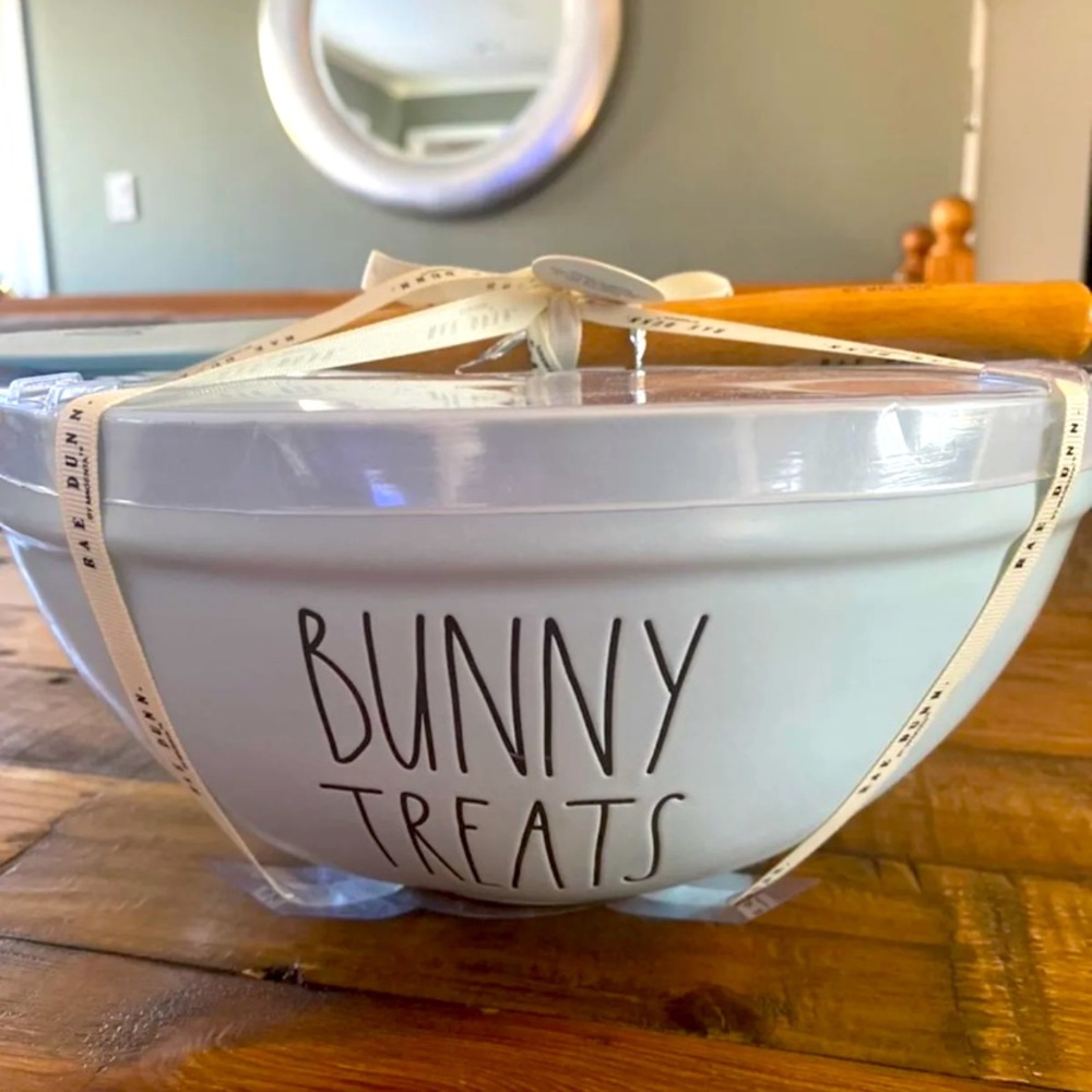 Bunny Treats Mixing Bowl